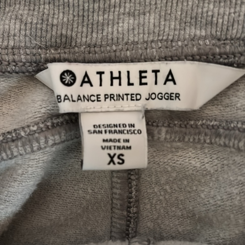 Athlete balance printed joggers - Picture 2 of 3